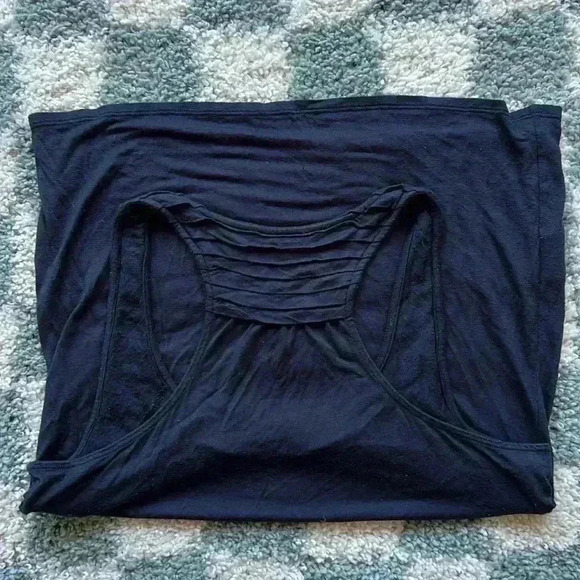 BCBG Generation Black Tank - size L - Picture 4 of 4